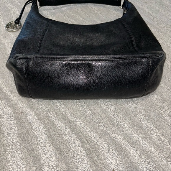 Michael Kors Women’s Black Leather Boho Y2K Shoulder Bag - Picture 3 of 7